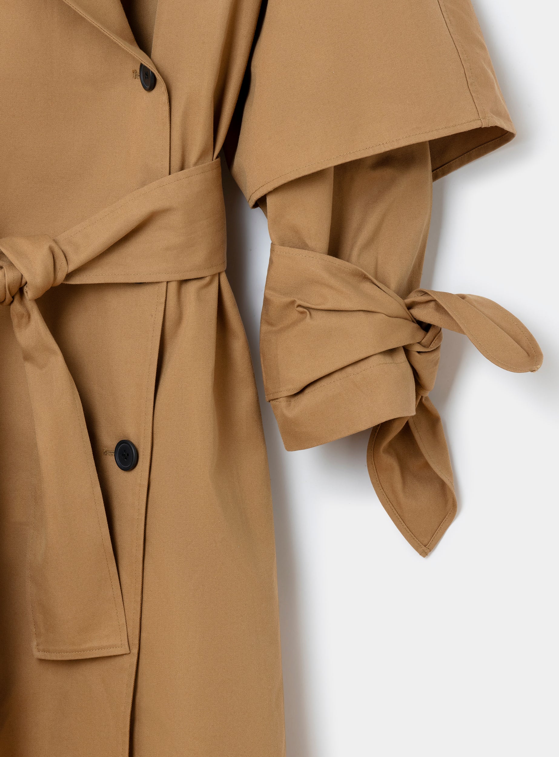 LAAGAM- PRAGUE CAMEL TRENCH